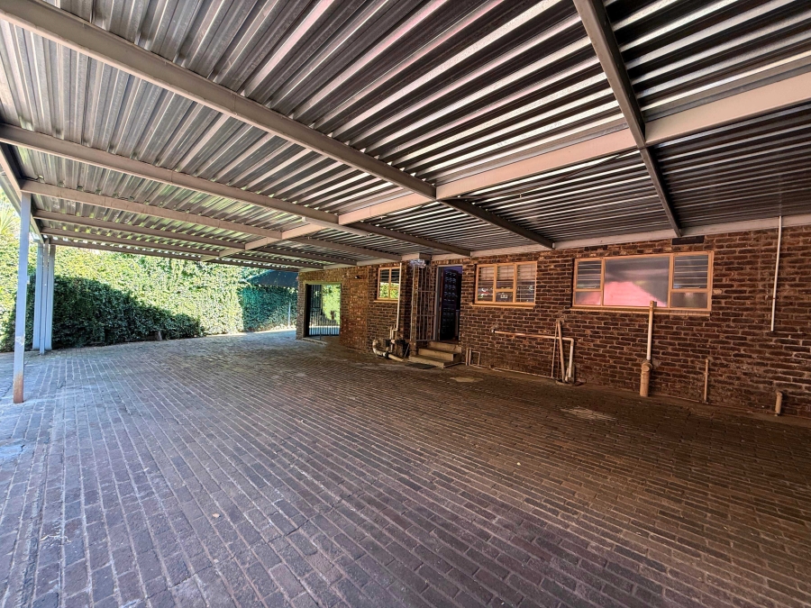 4 Bedroom Property for Sale in Van Der Hoff Park North West